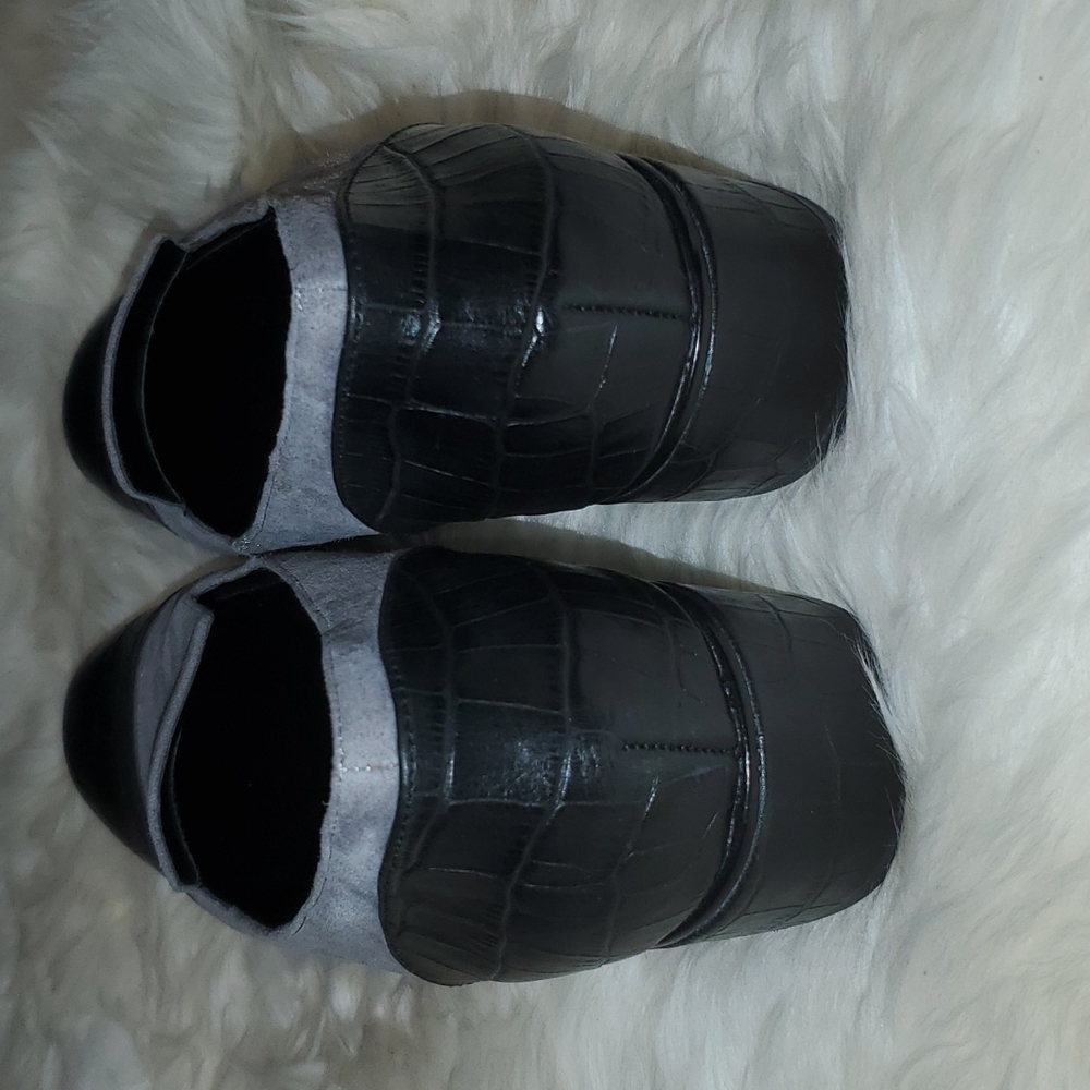🌹LOGO shoes - Picture 3 of 7